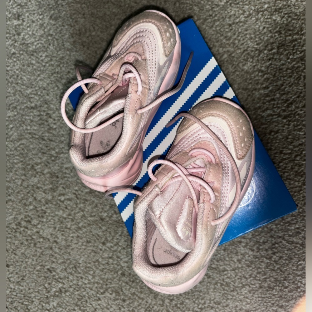Ozelia EL I Adidas Toddler Size 8 - Picture 4 of 10